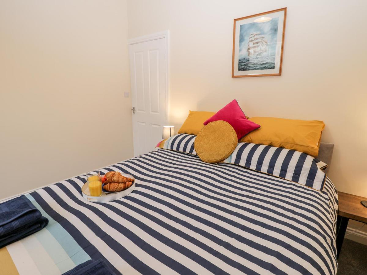 Villa Harbour Hideaway Whitby Exterior foto